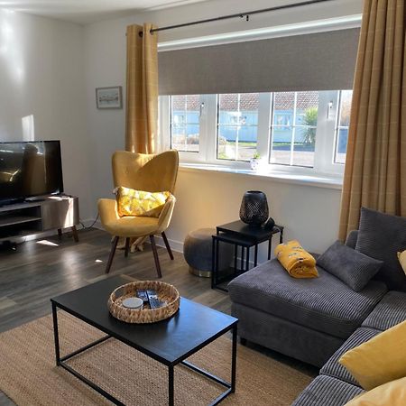 44 Gower Holiday Village Ty Gwyr Cosy 2 Bedroom Chalet Swansea Zewnętrze zdjęcie