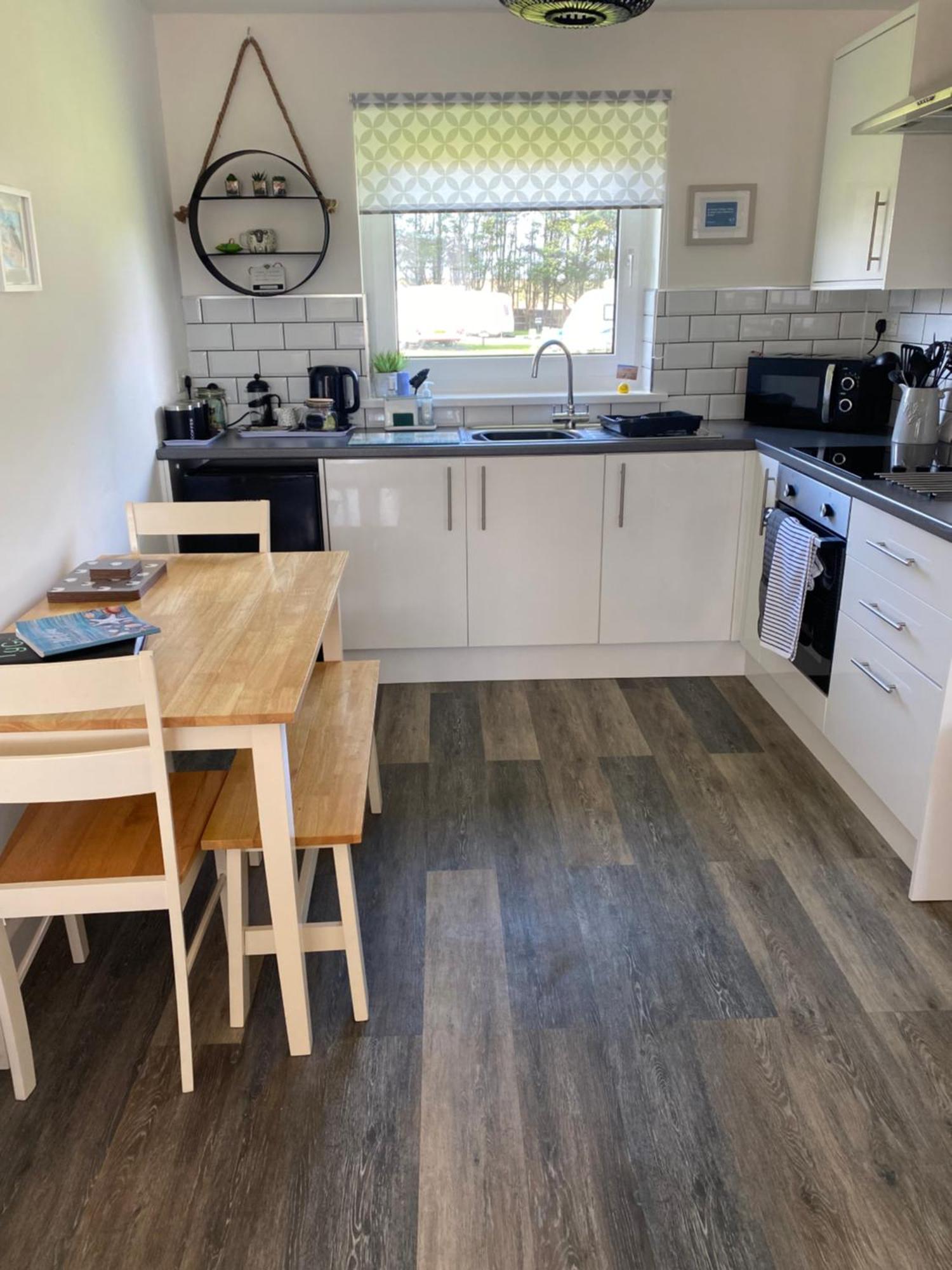 44 Gower Holiday Village Ty Gwyr Cosy 2 Bedroom Chalet Swansea Zewnętrze zdjęcie