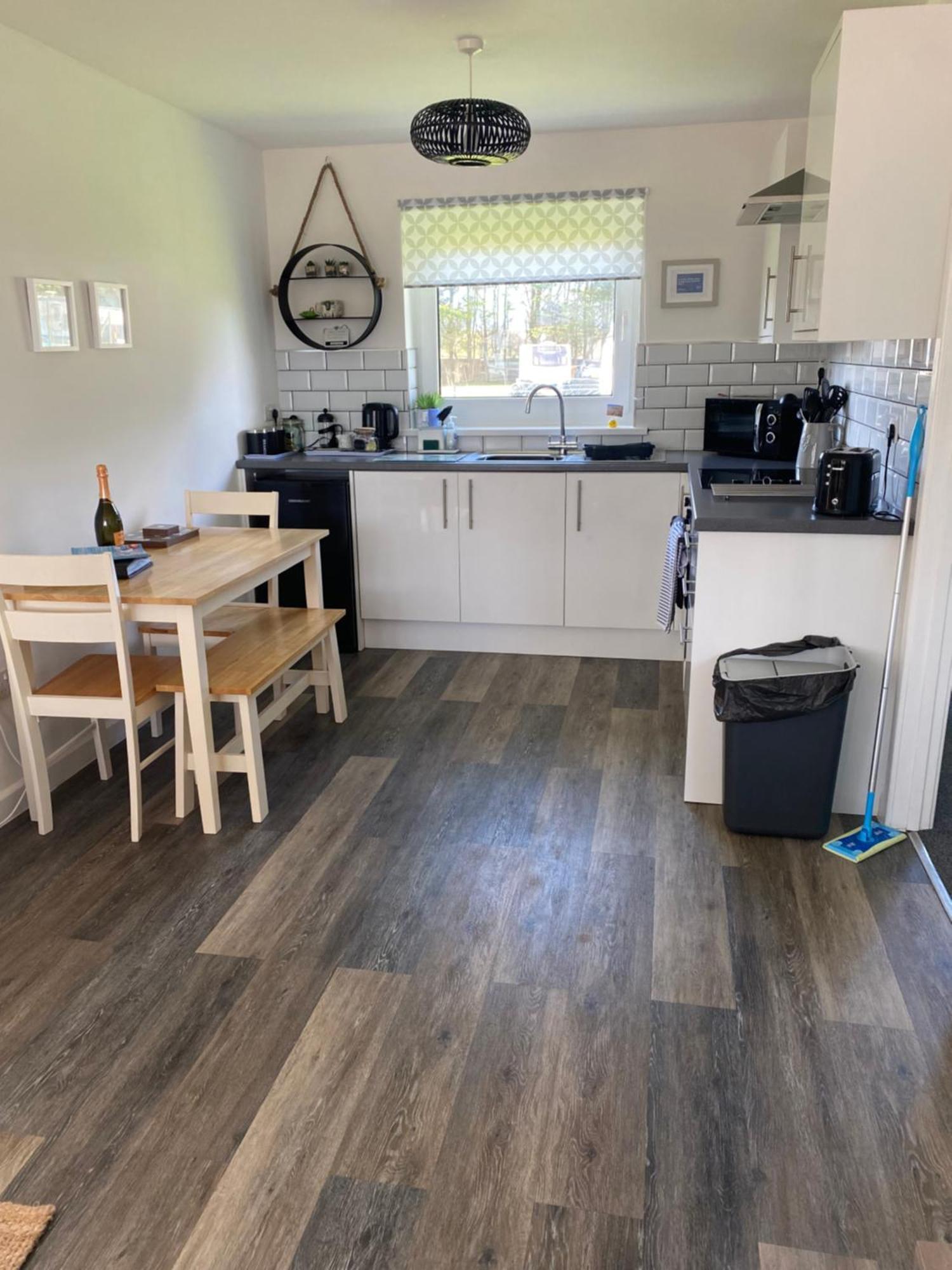 44 Gower Holiday Village Ty Gwyr Cosy 2 Bedroom Chalet Swansea Zewnętrze zdjęcie